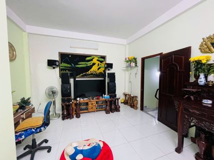Bán nhà gần ga Metro Bình Thái – 3 tầng, 6 phòng ngủ, sổ riêng, ở ngay